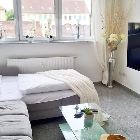 Famous, 100qm, Klima, Loggia, 24h Checkin, Bis 5 Personen