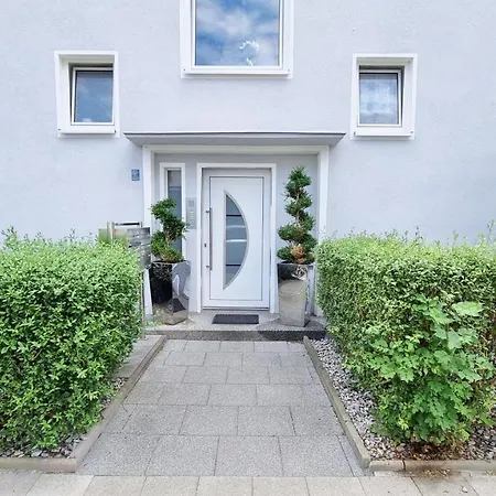 Famous, 100qm, Klima, Loggia, 24h Checkin, Bis 5 Personen Apartment Braunschweig