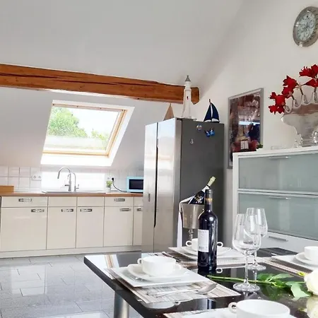 Daire Famous 24h Check-in, 100 Qm, Klima, Loggia