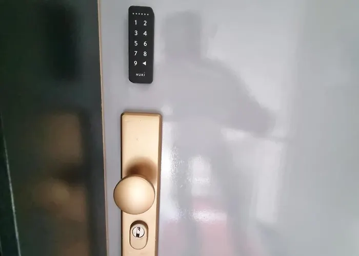 Famous 24h Check-in, 100 Qm, Klima, Loggia *